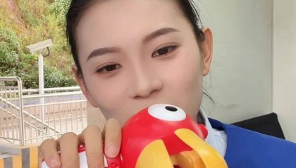 你路过的高速收费站,很可能是个直播间