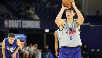 手握41号签!曝勇士上周对杨瀚森进行了选秀前试训