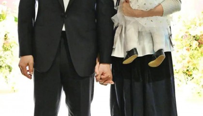 李亚鹏老婆回应“李亚鹏为何不拍戏还债”,称自己不追求豪门阔太的生活