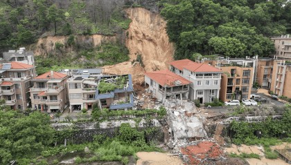 15分钟撤离,来不及收行李!广州大源村居民回忆疏散过程