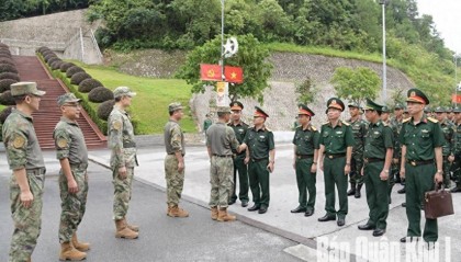 几十年来头一次,越南人民军北进中国广西,中越陆军联合集结