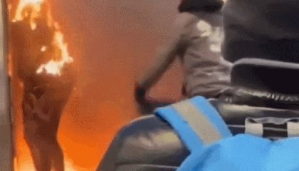 牛弹琴:特朗普实在看不下去了