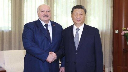 习近平会见白俄罗斯总统卢卡申科