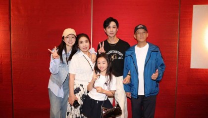 45岁女星董璇与新婚丈夫张维伊因留宿问题争吵,倪萍直言:如果觉得有女儿不方便,那就不该结婚
