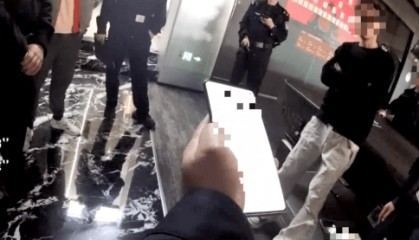杭州男子打台球以为被对手“做局”，报警请警察“主持公道”……警方到场发现三人涉嫌聚众赌博，将三人全部拘留