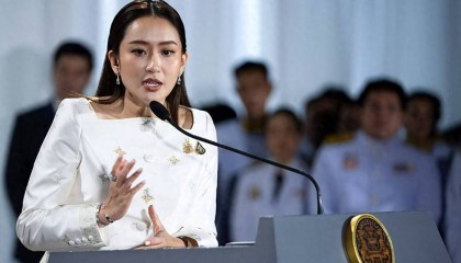 佩通坦重回总理大位已无悬念?泰国王室开后门,泰法院送上贺礼,起诉逮捕洪森父子!
