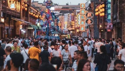 景德镇陶阳里步行街收费引热议,景区回应