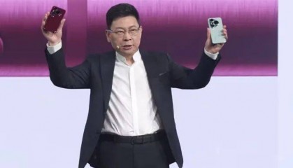 10年12490亿研发,华为祭出史上最贵手机镜头,余承东:Pura80“拉爆友商”!