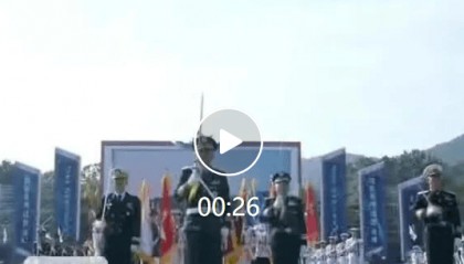 韩国举行大规模阅兵,指挥官向李在明高呼“忠诚” ,机器狗、无人机、钻地导弹亮相