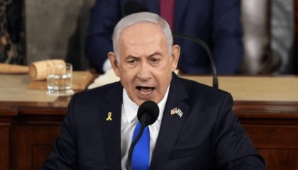 局势彻底乱了!大批以色列军官被斩首,特朗普紧急致电内塔尼亚胡,以色列罕见公开道歉