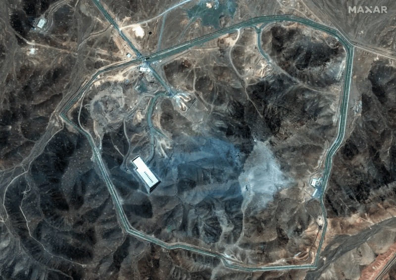 卫星图像：伊朗福尔道地下核设施出现6个新坑