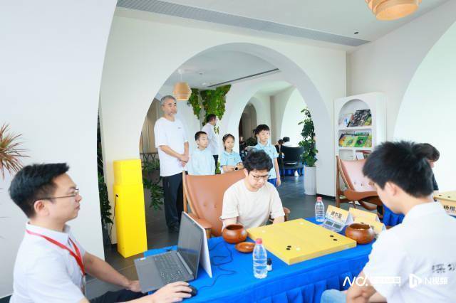 深圳最高峰上演高手对决，罗湖持续发力围棋普及推广