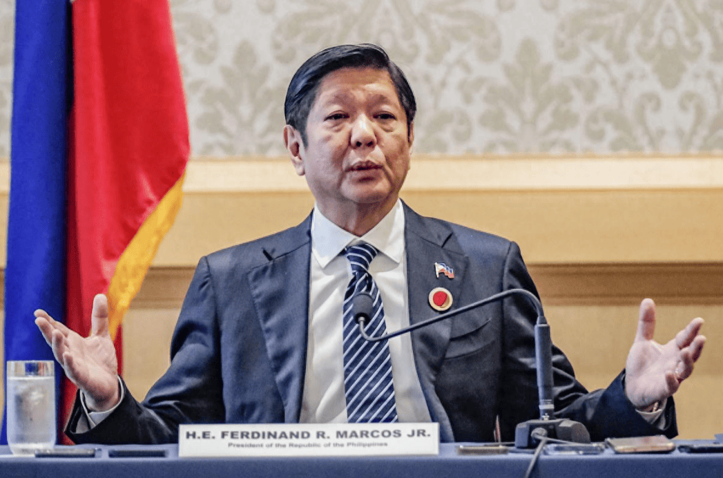 菲参众两院掀桌,拒听马科斯指令,财政大权绝不交给贪腐总统之子