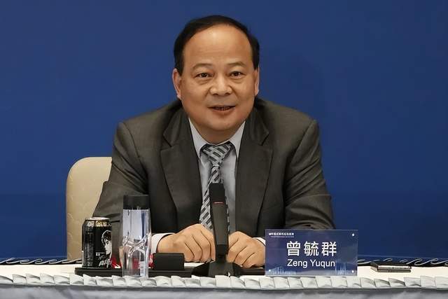 击溃日韩垄断，每天净赚1.7亿元：他靠三次豪赌，卡住全球车企的脖子
