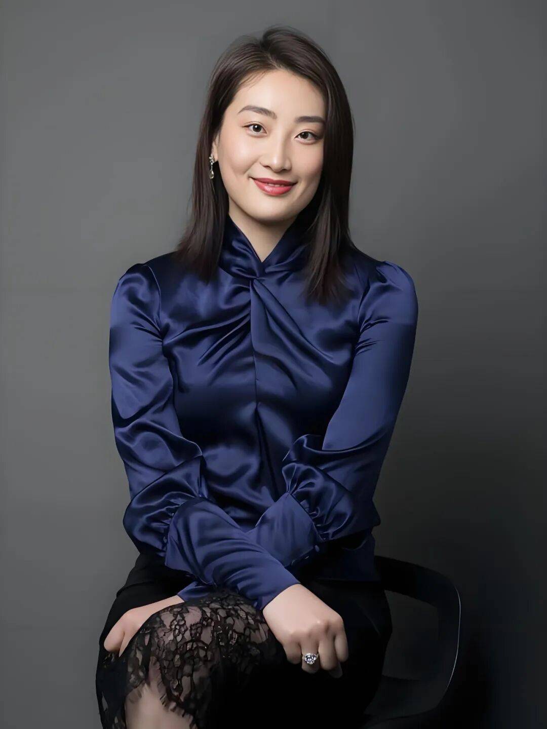 叔叔宗泽后发声：水军害了宗馥莉