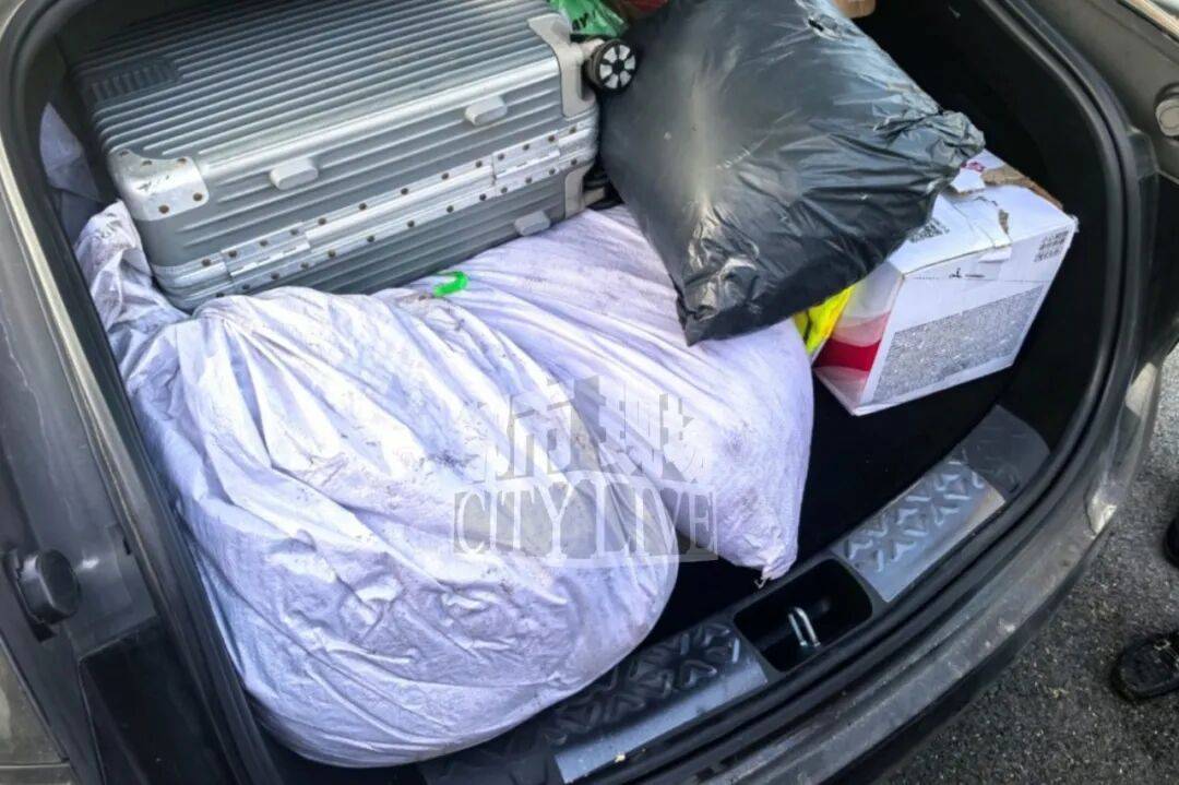 在甘肃白银市一贵金属加工厂盗窃价值800万钯金原料，三名男子在景德镇落网
