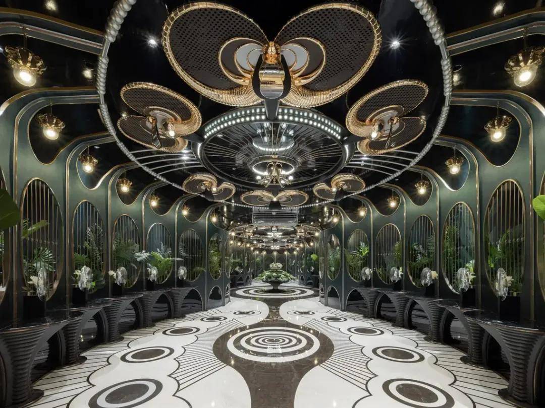 整个商场找不到一个蹲便,蹲厕真的比坐厕更卫生吗?为啥马桶越来越多?