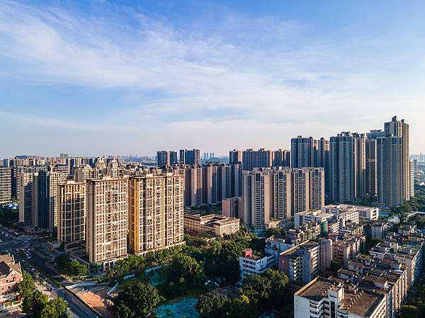 业主私挖300平地下室被逮捕，物业的责任怎么算