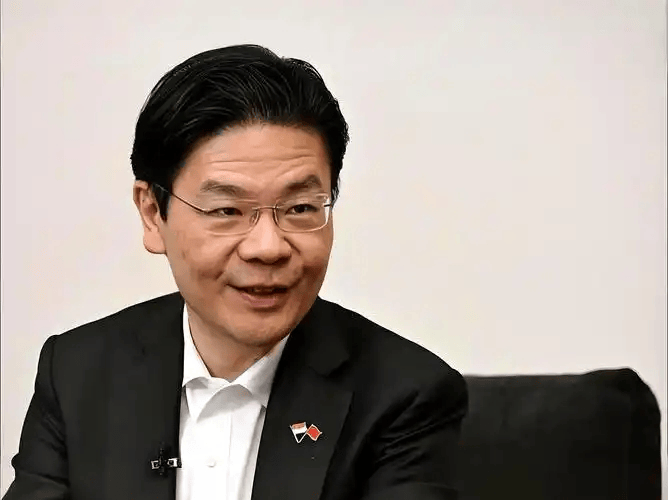 九段线不认了,钓鱼岛也叫日本名了,新加坡到底在打什么算盘?